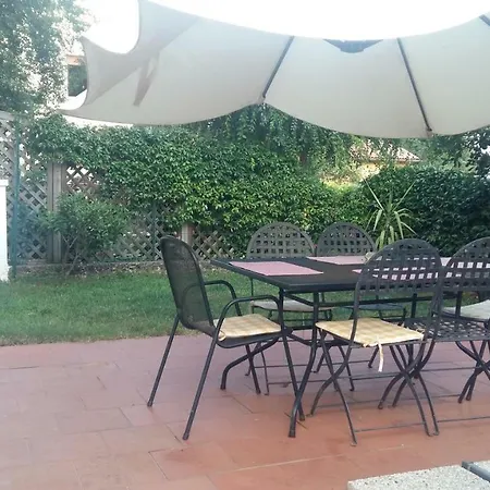 Locazione Turistica Con Giardino