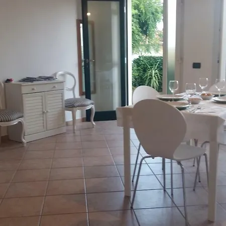 Locazione Turistica Con Giardino Σπίτι διακοπών Gardone Riviera