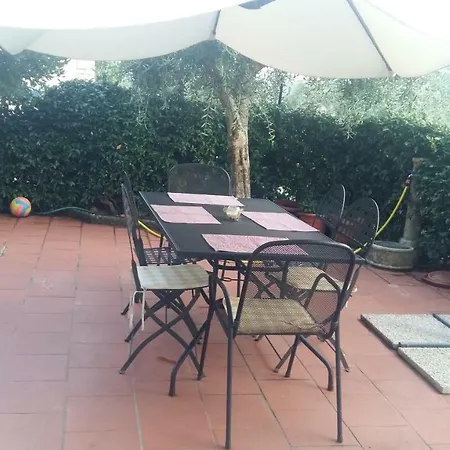 Locazione Turistica Con Giardino